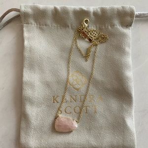 Kendra Scott Isla Pendant Necklace in Rose Quartz